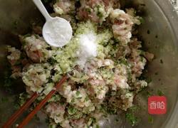 猪肉大葱混沌的做法图解3