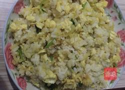 土豆丝鸡蛋炒饭的做法图解3
