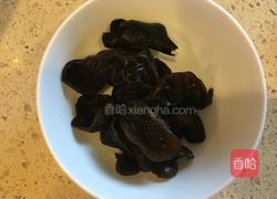 凉拌包包菜的做法图解2