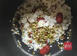 南瓜绿豆粥的做法图解2