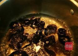 凉拌青椒木耳的做法图解3