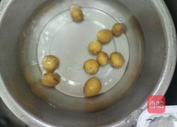 酱油小土豆的做法图解1