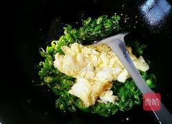 小辣椒炒鸡蛋的做法图解7