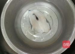 鳕鱼炖豆腐的做法图解1