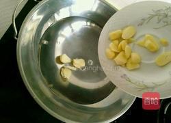 冰糖炖大蒜的做法图解3