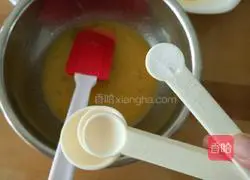 Illustration of making old-fashioned yeast biscuits 6