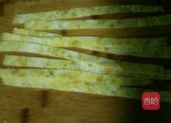 金枪鱼紫菜包饭的做法图解4