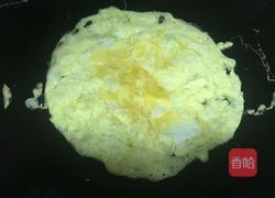 胡萝卜玉米虾仁炒饭的做法图解7