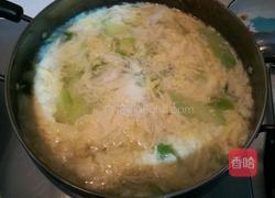 黄瓜鸡蛋虾仁汤的做法图解2