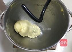 豆沙面包的做法图解3