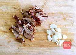 芦笋炒腊肉的做法图解1