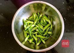 芦笋炒腊肉的做法图解2