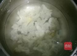 苹果银耳汤的做法图解2