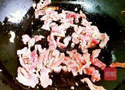 肉丝草菇炒花菜的做法图解7