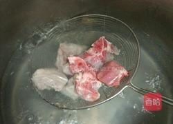虫草花淮山排骨汤的做法图解3
