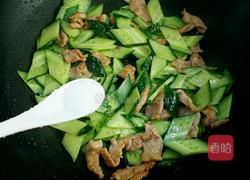 黄瓜炒瘦肉的做法图解5