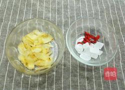 银耳百合莲子汤的做法图解2