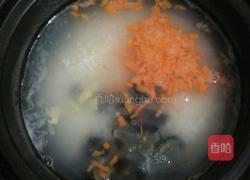 砂锅皮蛋瘦肉粥的做法图解5