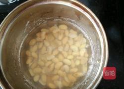 黑芝麻红枣豆浆的做法图解1