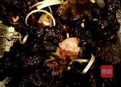 猪肉炒木耳的做法图解4