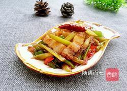 芹菜炒五花肉的做法图解14