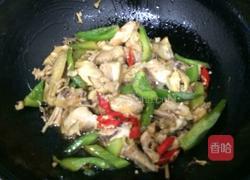 青辣椒炒鸡肉的做法图解8
