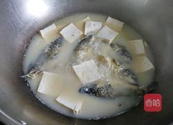清炖野生小鲫鱼的做法图解6