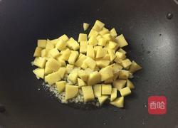 酸菜炖土豆的做法图解3