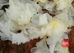 银耳西芹枸杞子的做法图解5