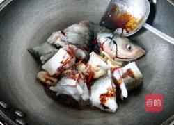 豆腐烧鱼块的做法图解5