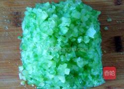 芹菜猪肉馅馄饨的做法图解3