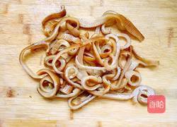 辣椒炒猪皮的做法图解4