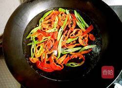 辣椒炒猪皮的做法图解6