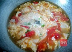西红柿豆皮汤的做法图解7