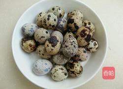 口菇鹌鹑蛋烧肉的做法图解1