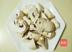 口菇鹌鹑蛋烧肉的做法图解5