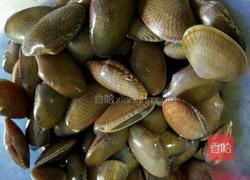 茄子炖蚬子的做法图解1