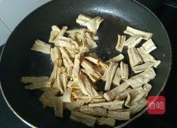 西红柿炒豆腐皮的做法图解4