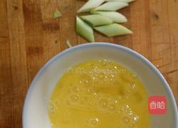 包菜鸡蛋炒粉丝的做法图解3