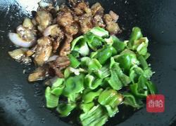 青椒五花肉的做法图解6