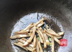 香干炒火腿肠的做法图解3