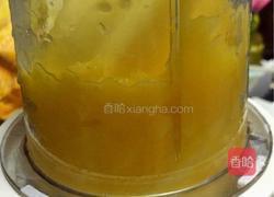 酸奶芒果冰棒的做法图解2