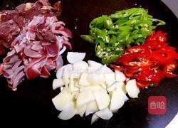 辣椒炒鸡杂的做法图解1