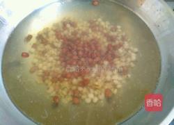薏米红豆莲子粥的做法图解5