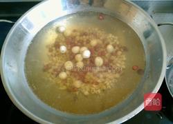 薏米红豆莲子粥的做法图解6