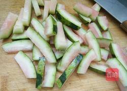西瓜皮酱菜的做法图解1