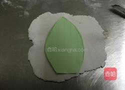翻糖蛋糕花的做法图解2