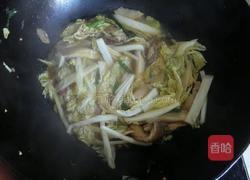 白菜炒鲜蘑的做法图解7