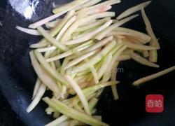 西瓜皮炒蛋的做法图解6