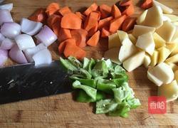 新疆沙湾大盘鸡的做法图解2